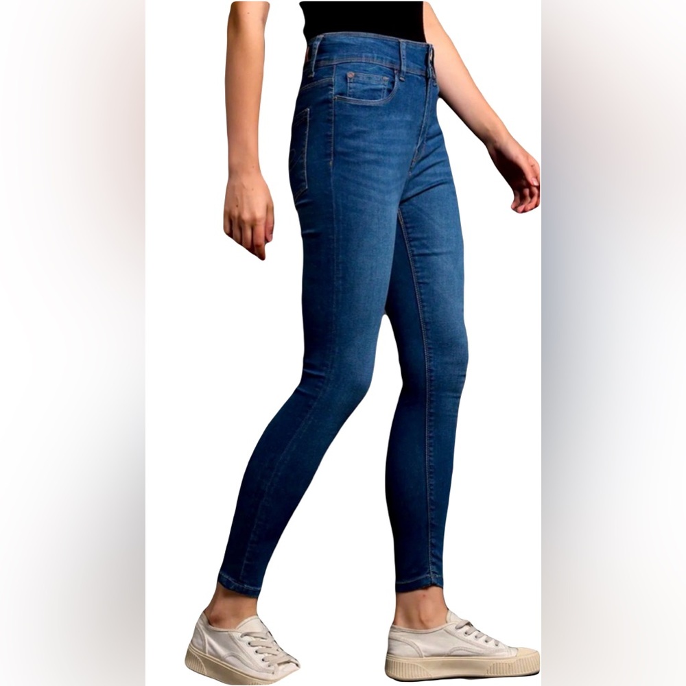 NWT Abercrombie & Fitch Ankle High rise jeans. Women size‎ 25/0 short